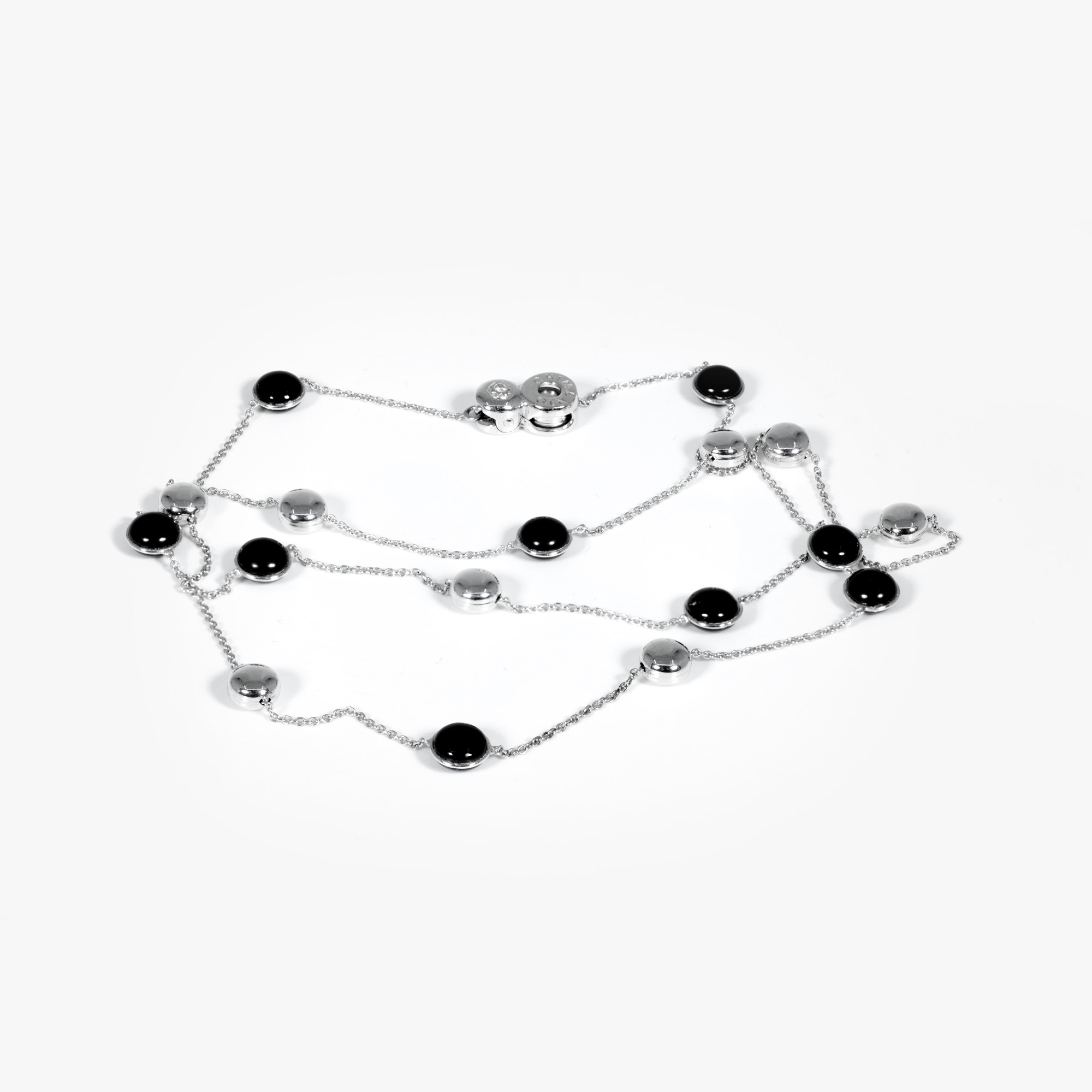 Chimento white gold necklace, decorated with onyx and diamonds, accompanied by the original box