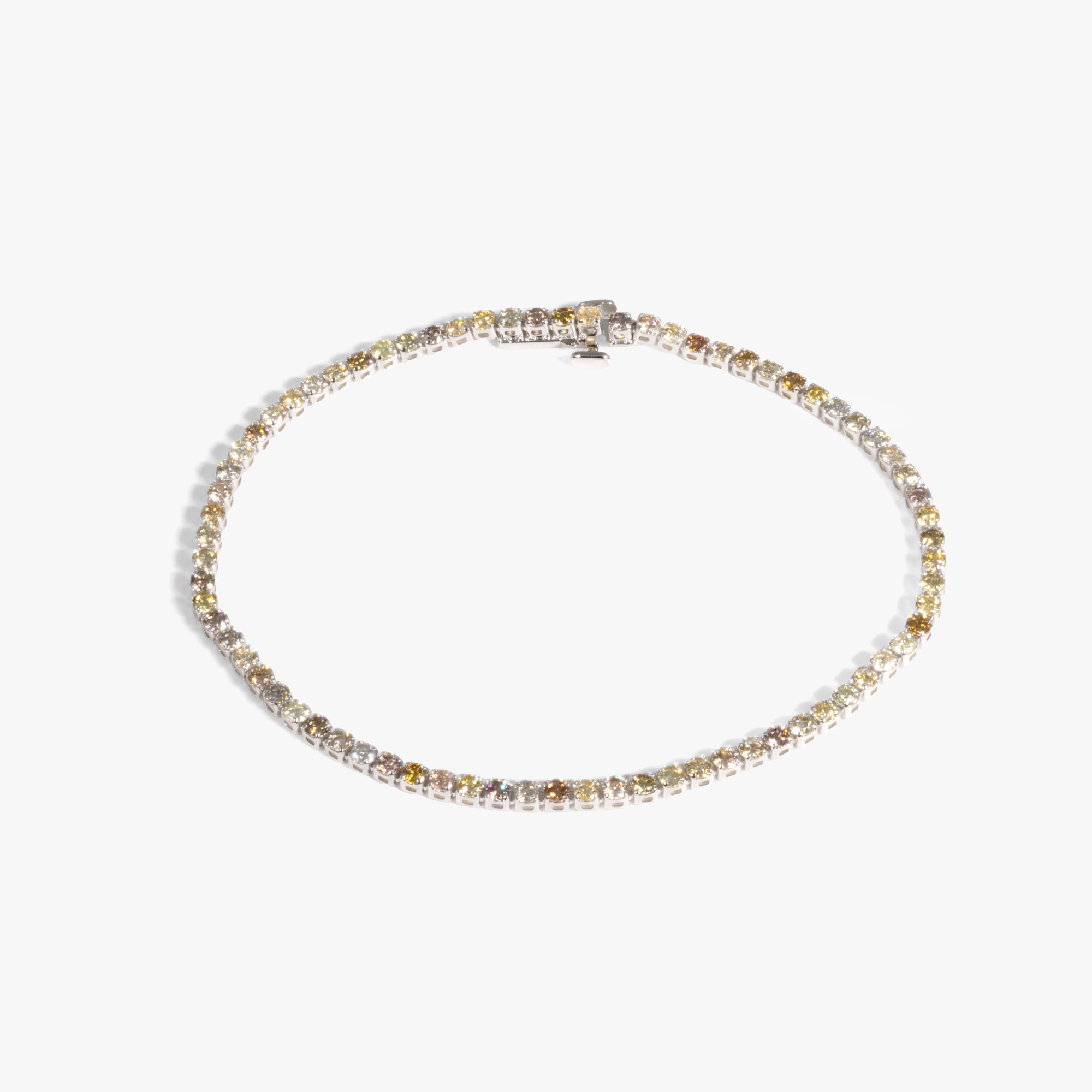White gold tennis bracelet, decorated with diamonds, accompanied by a GRA (Gem Report Antwerp) gemological certificate