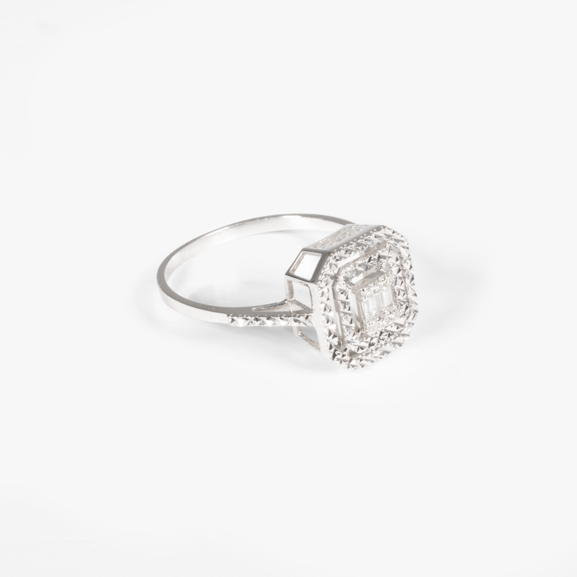 White gold ring, decorated with diamonds
