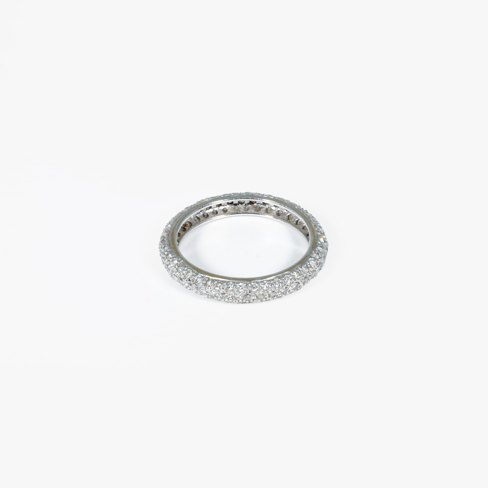Infinity Ring, made of white gold, adorned with diamonds