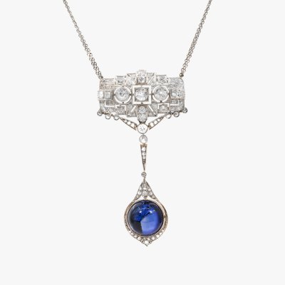 Art Deco Necklace, made of gold and platinum, decorated with diamonds, circa 1920