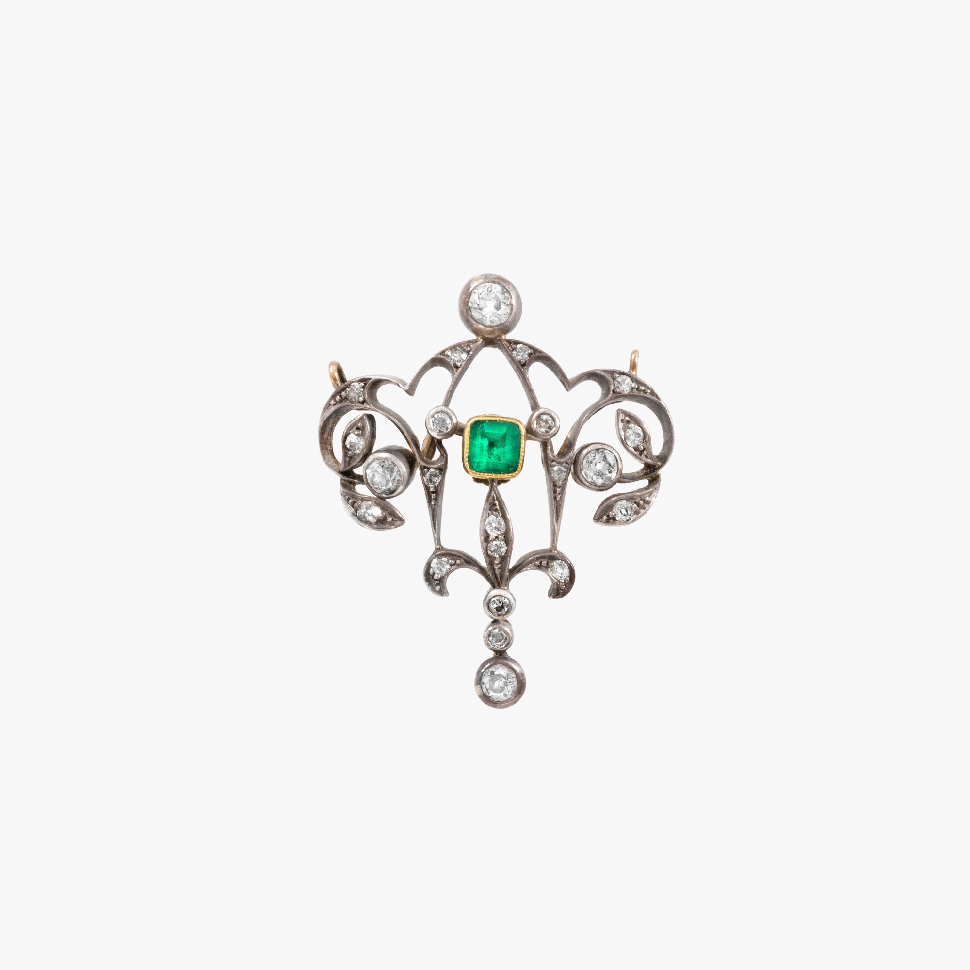 Broșă Art Nouveau, din aur și argint, decorată cu diamante și smarald de Columbia, cca. 1900 