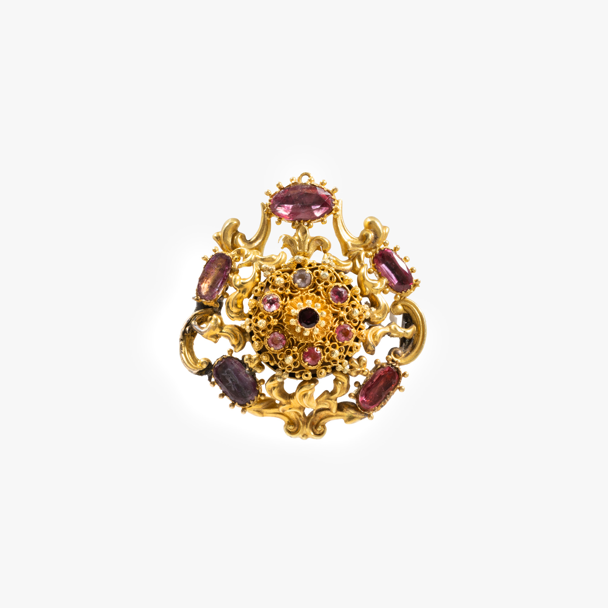 Georgian-inspired brooch, made of gold, decorated with topaz and garnet, circa 1890.