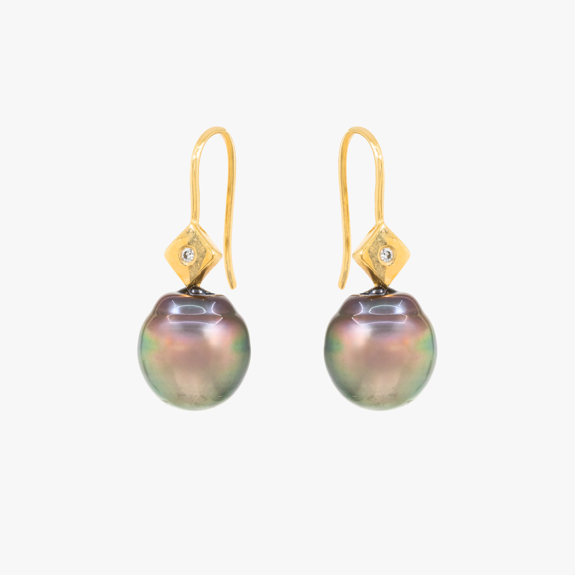 Pair of gold earrings, decorated with Tahiti pearls and diamonds