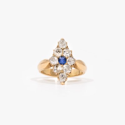 Art Deco style gold ring, decorated with diamonds and sapphire
