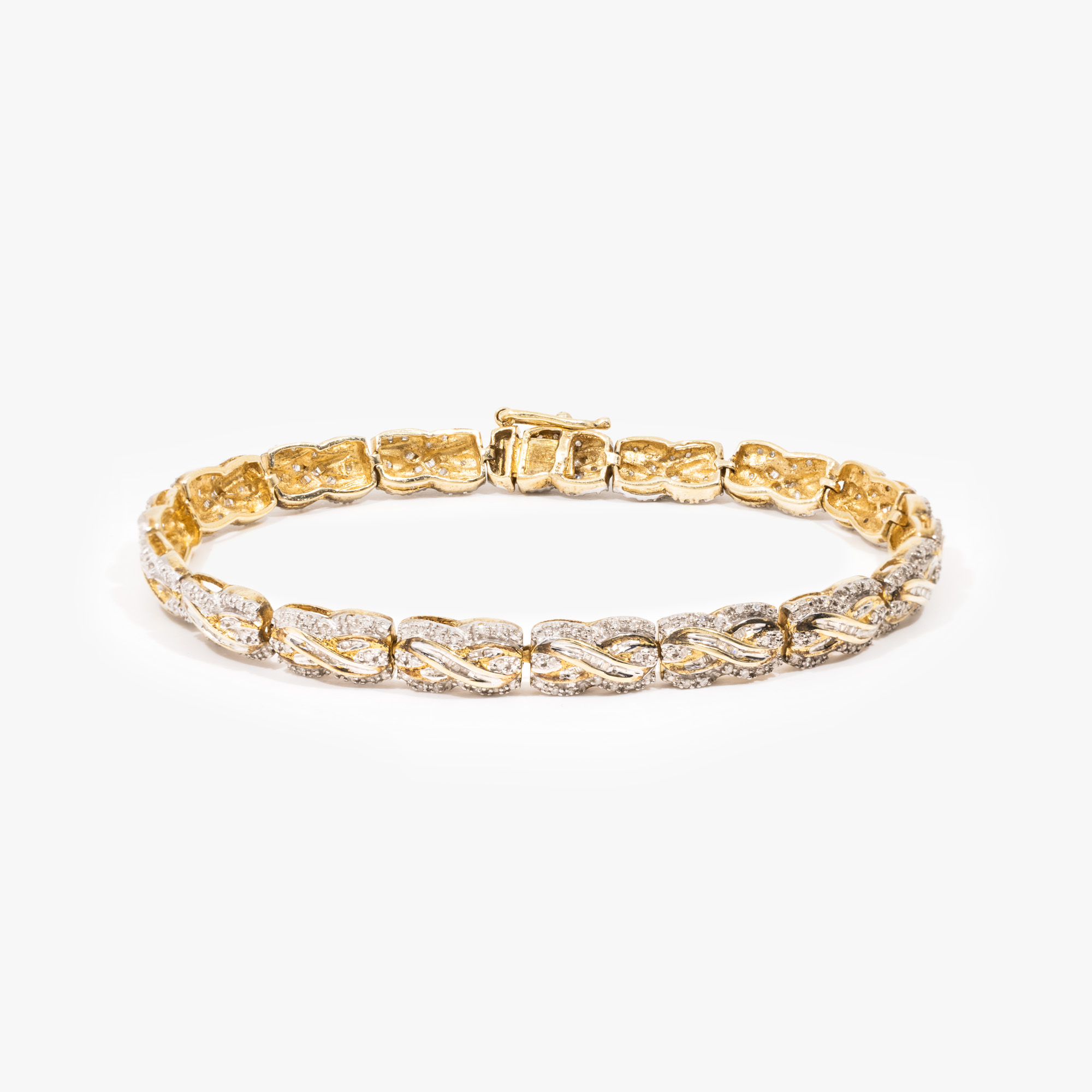 Silver bracelet, adorned with diamonds