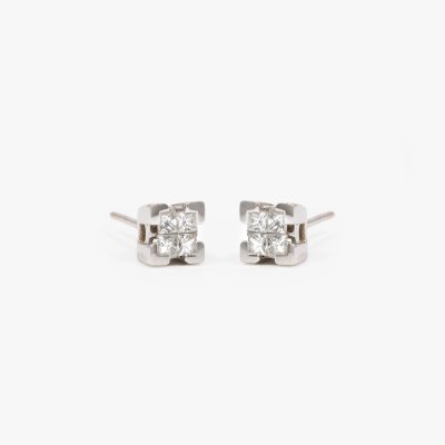Pair of white gold earrings, decorated with diamonds