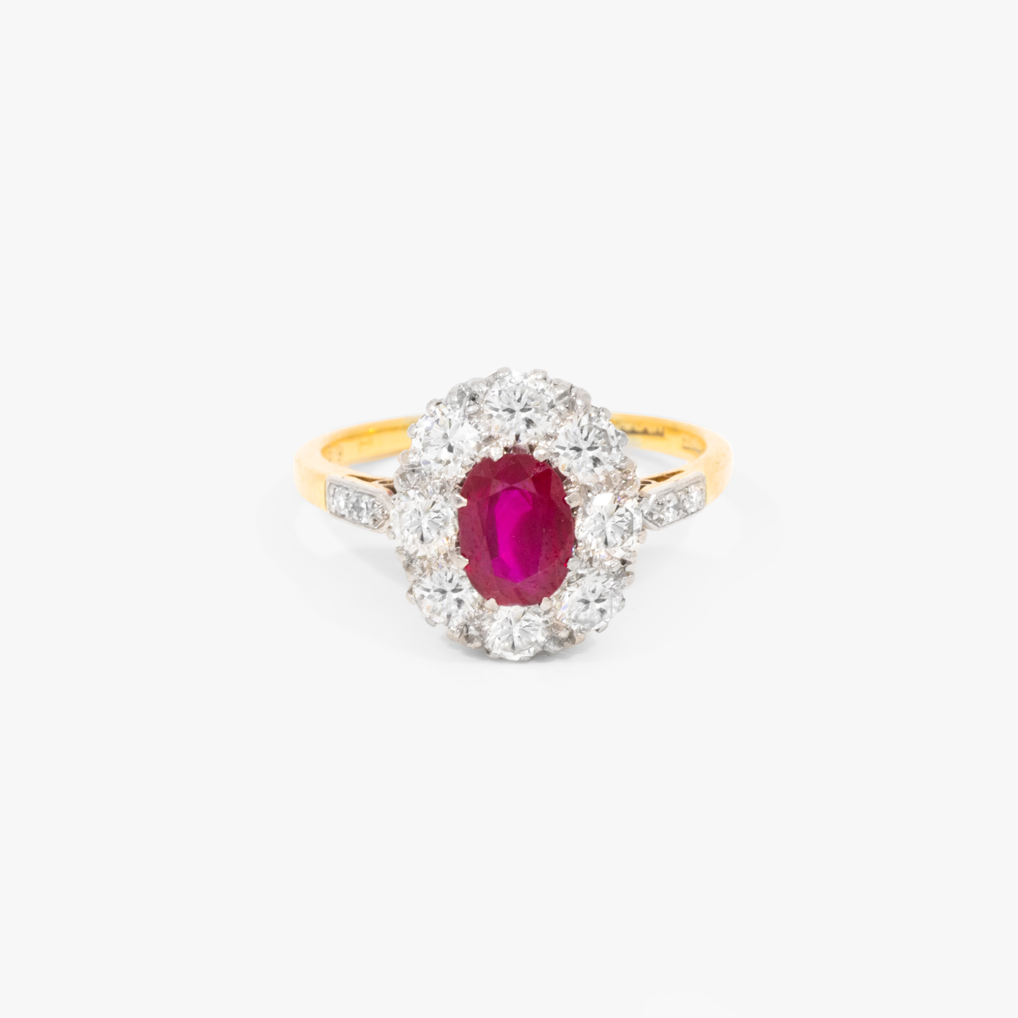 Impressive gold and platinum ring, decorated with ruby and diamonds, accompanied by additional gemological certificate