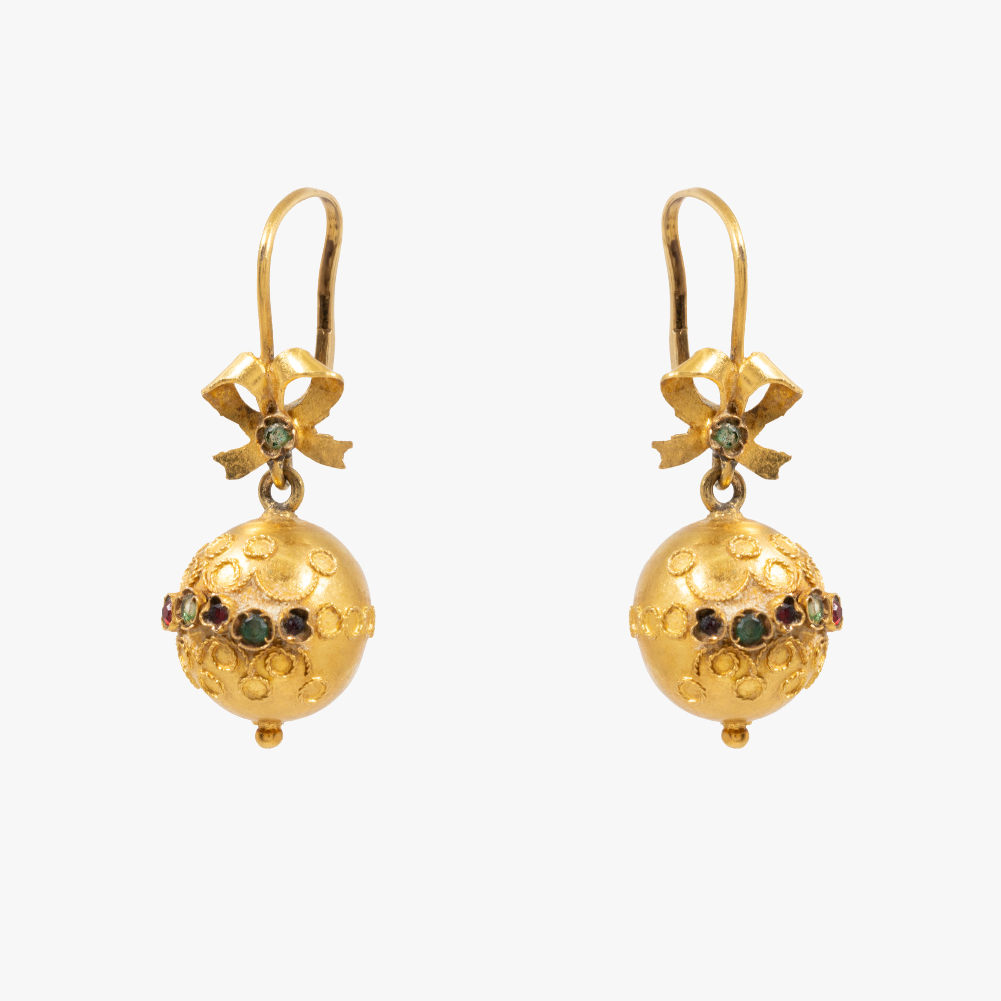 Pair of gold earrings, decorated with multicolored stones