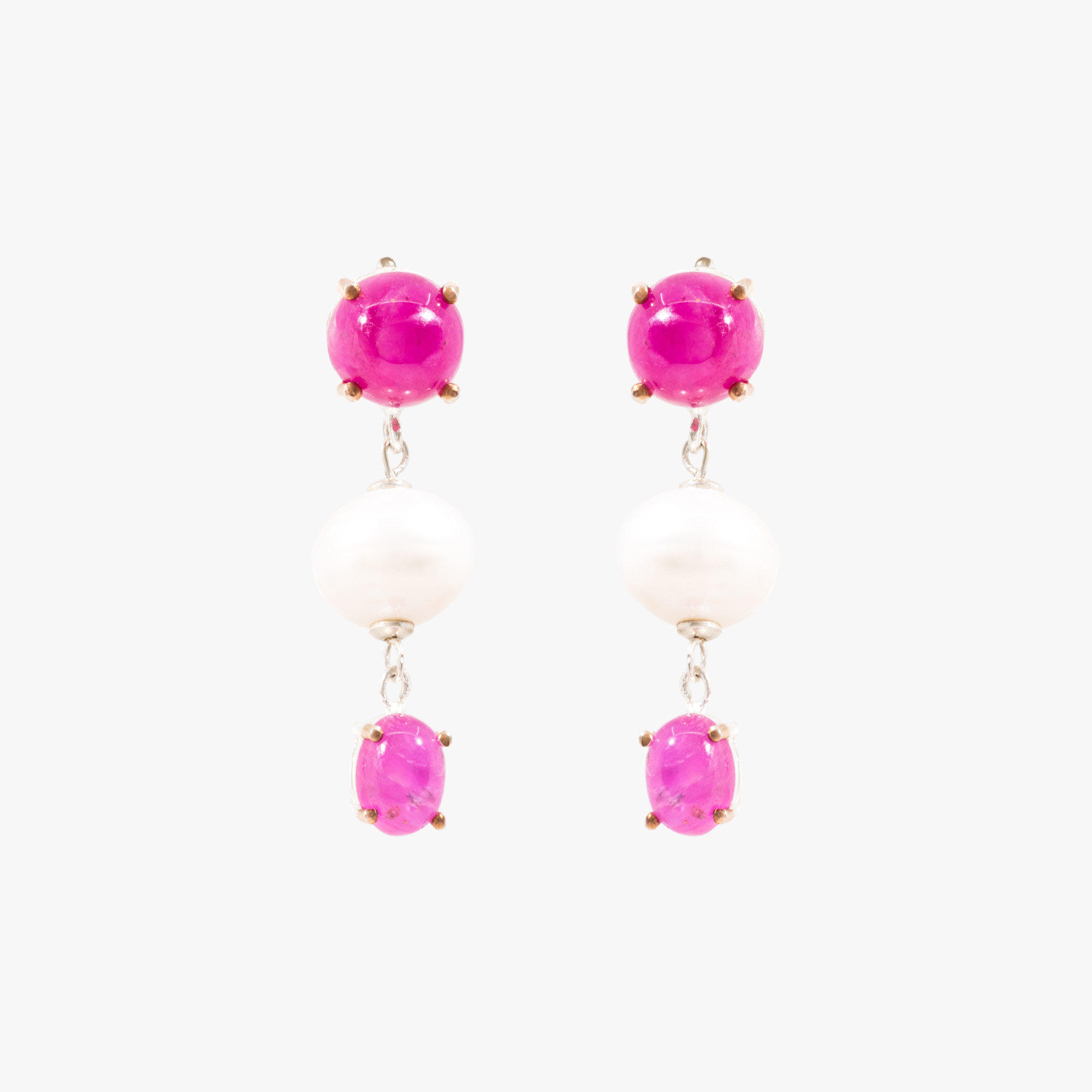 Pair of silver earrings, decorated with pearls and rubies