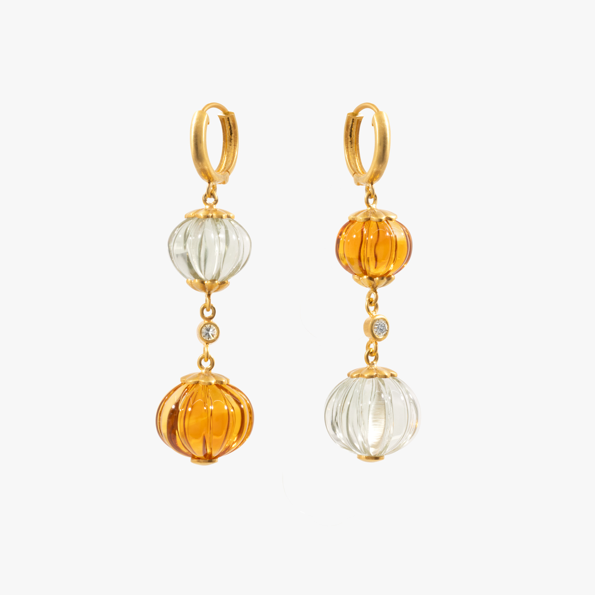 Pair of gold earrings, decorated with diamonds, citrines and prasiolites