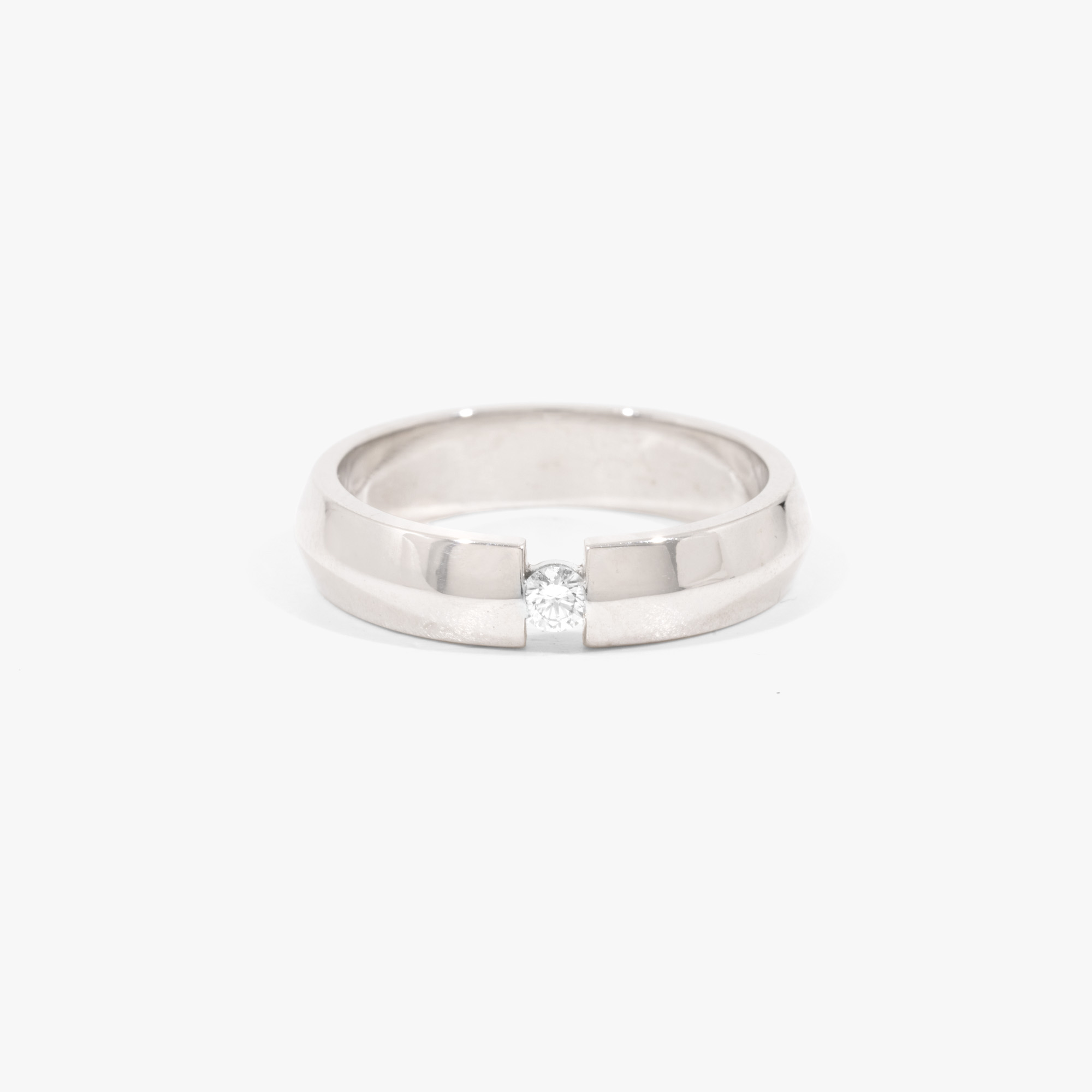 White gold Christ ring, decorated with a diamond