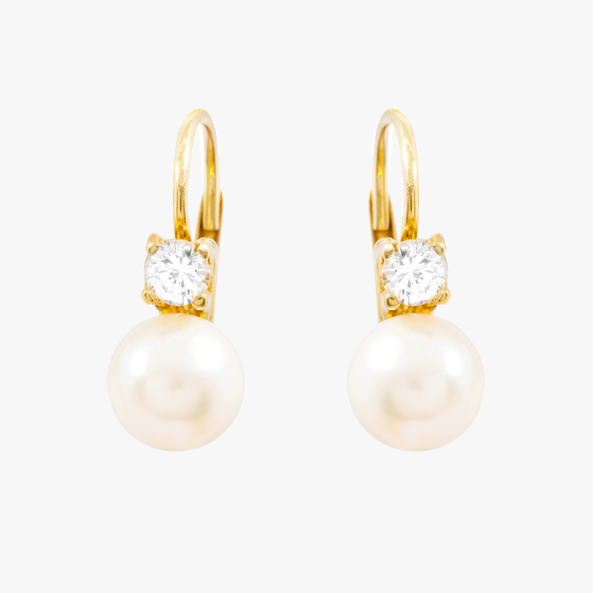 Pair of gold earrings, decorated with pearls and diamonds, accompanied by additional gemological certificate