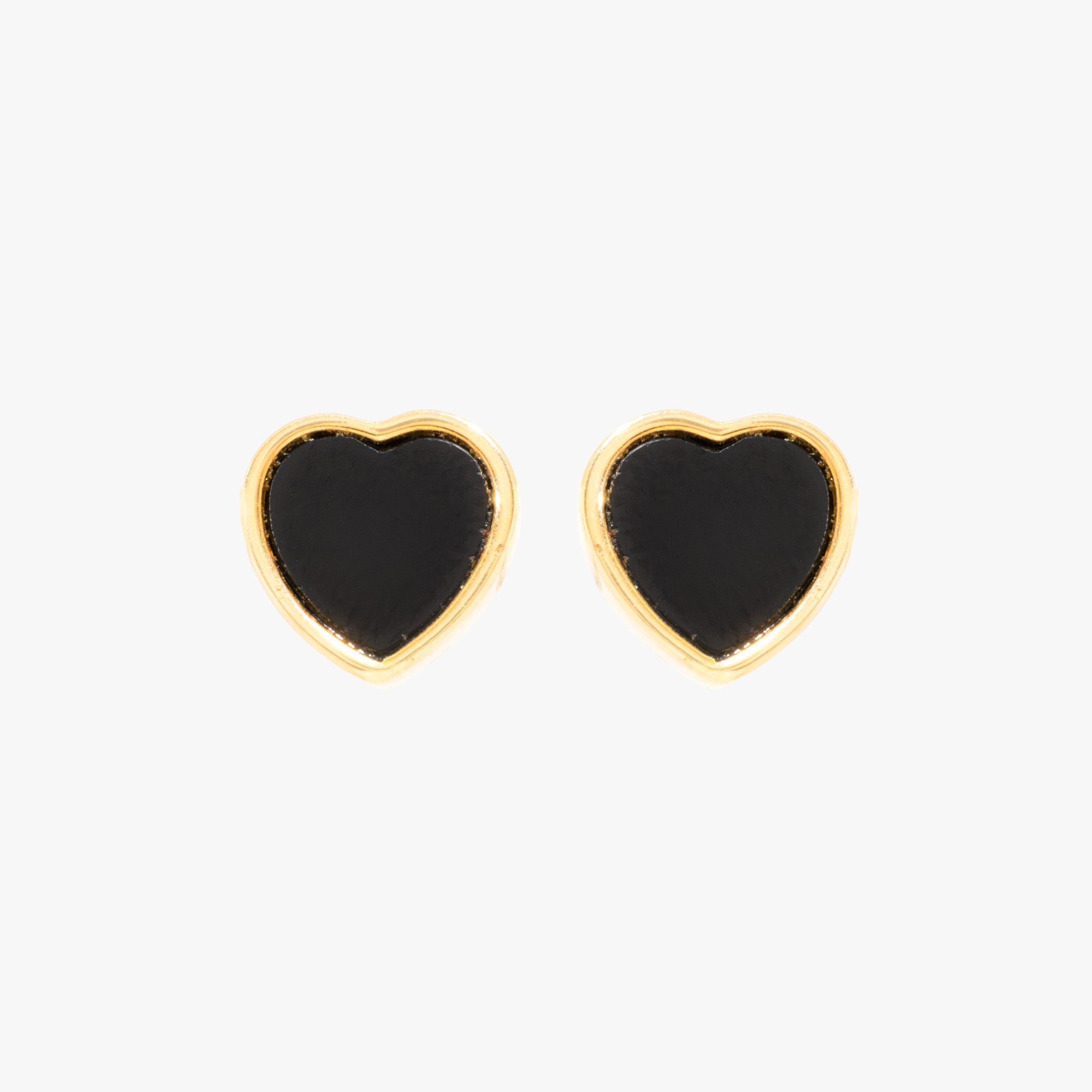 Pair of gold earrings, in the shape of a heart, decorated with onyx