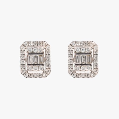 Pereche de cercei din aur alb, pavată cu diamante
