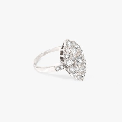 White gold ring, decorated with diamonds