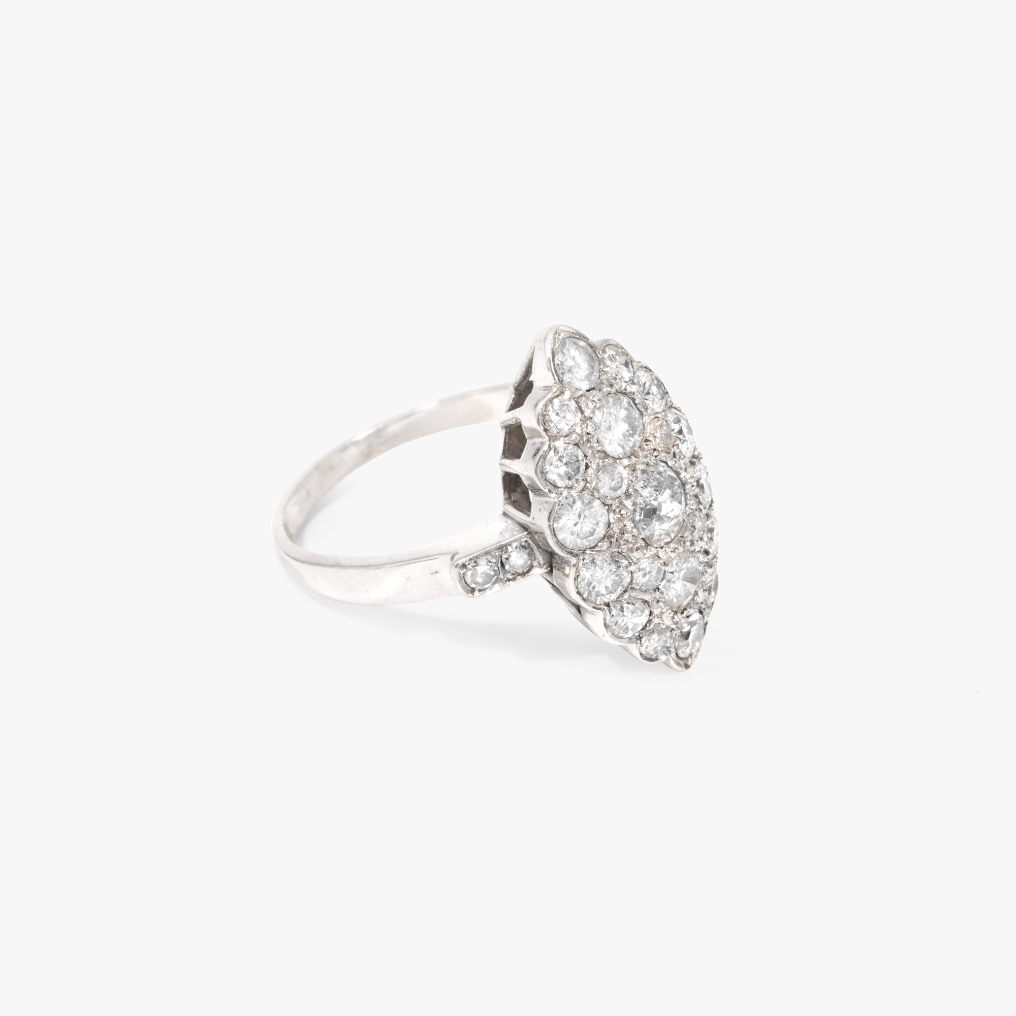 White gold ring, decorated with diamonds