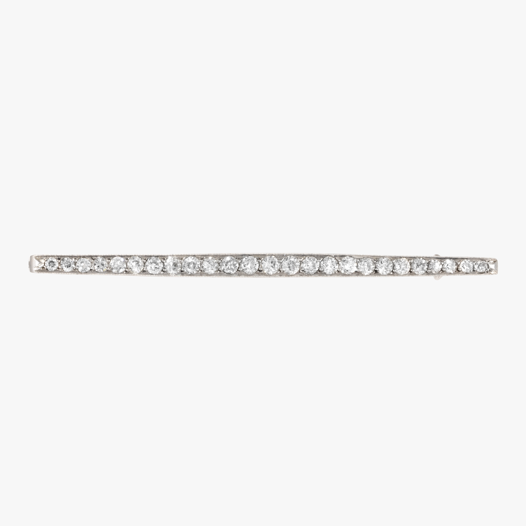 Broșă Art Deco din platină, ornată cu diamante, cca. 1920