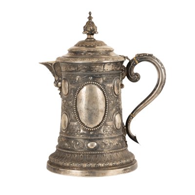 Monumentală carafă masivă din argint, decorată cu motive vegetale, cca. 1900