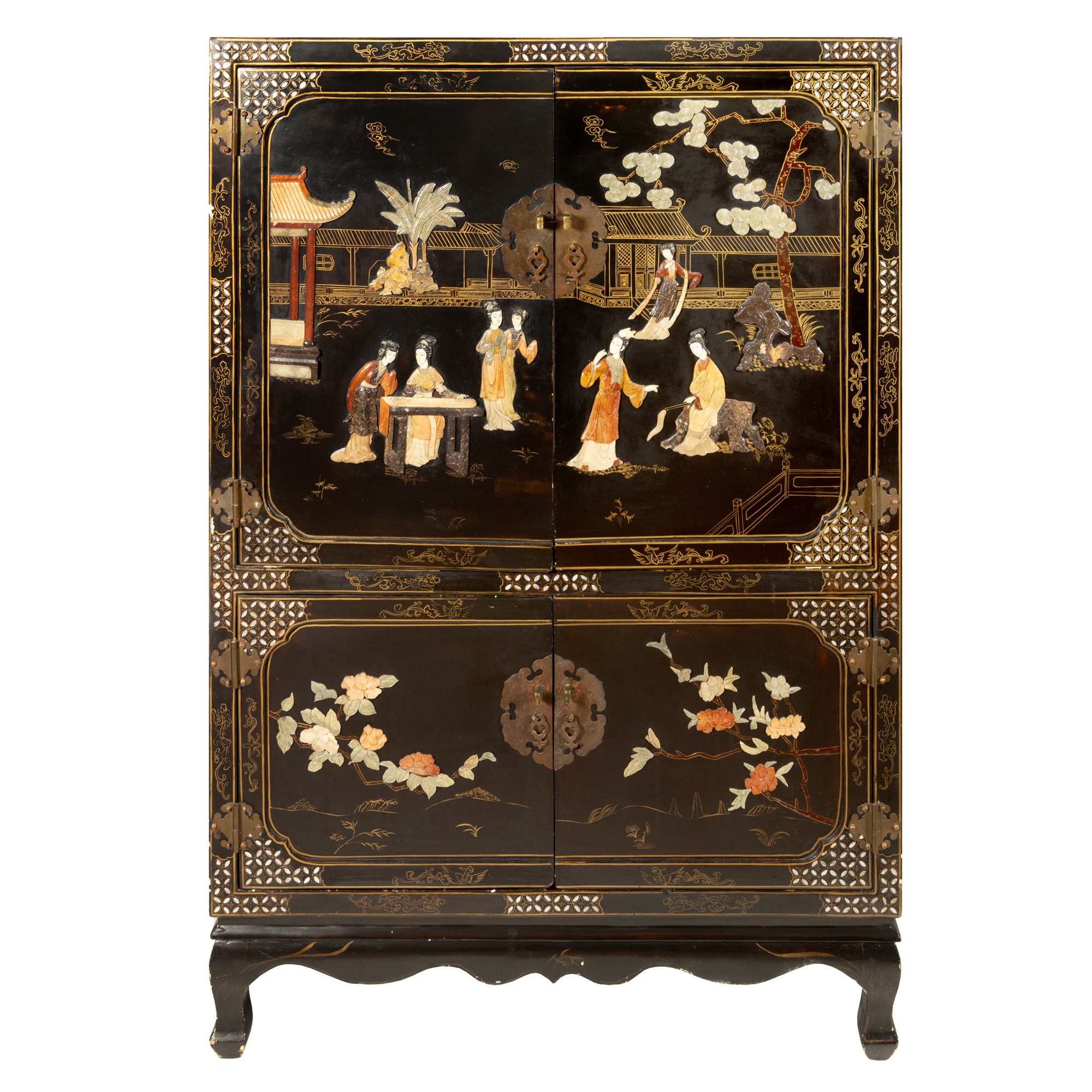 Cabinet din lemn exotic, lăcuit şi parţial aurit, decorat cu motive chinoiserie, mijlocul sec. XX