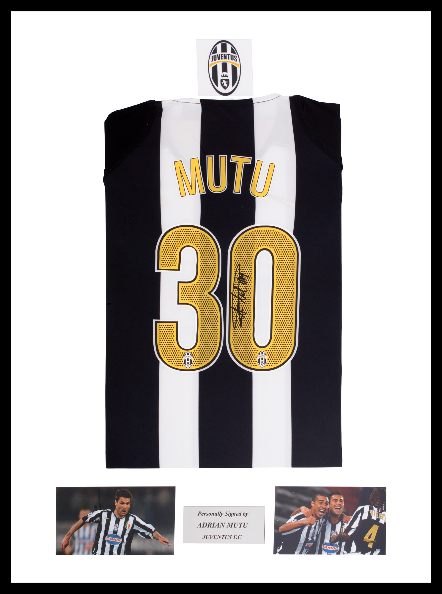 Tricou Juventus, cu semnătura olografă a lui Adrian Mutu, înrămat