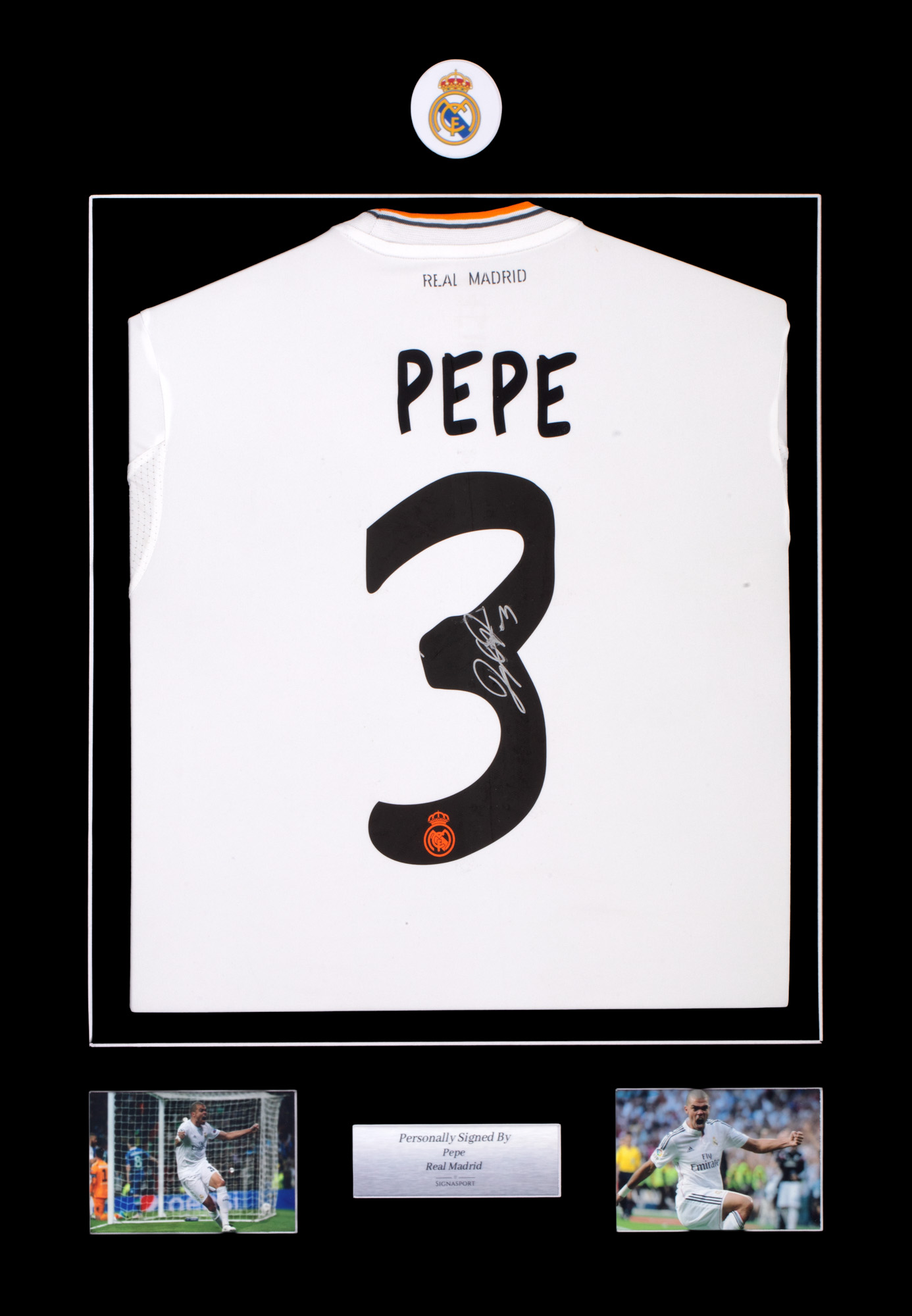 Tricou Real Madrid, cu semnătura olografă a lui Kepler Laveran de Lima Ferreira (Pepe), înrămat