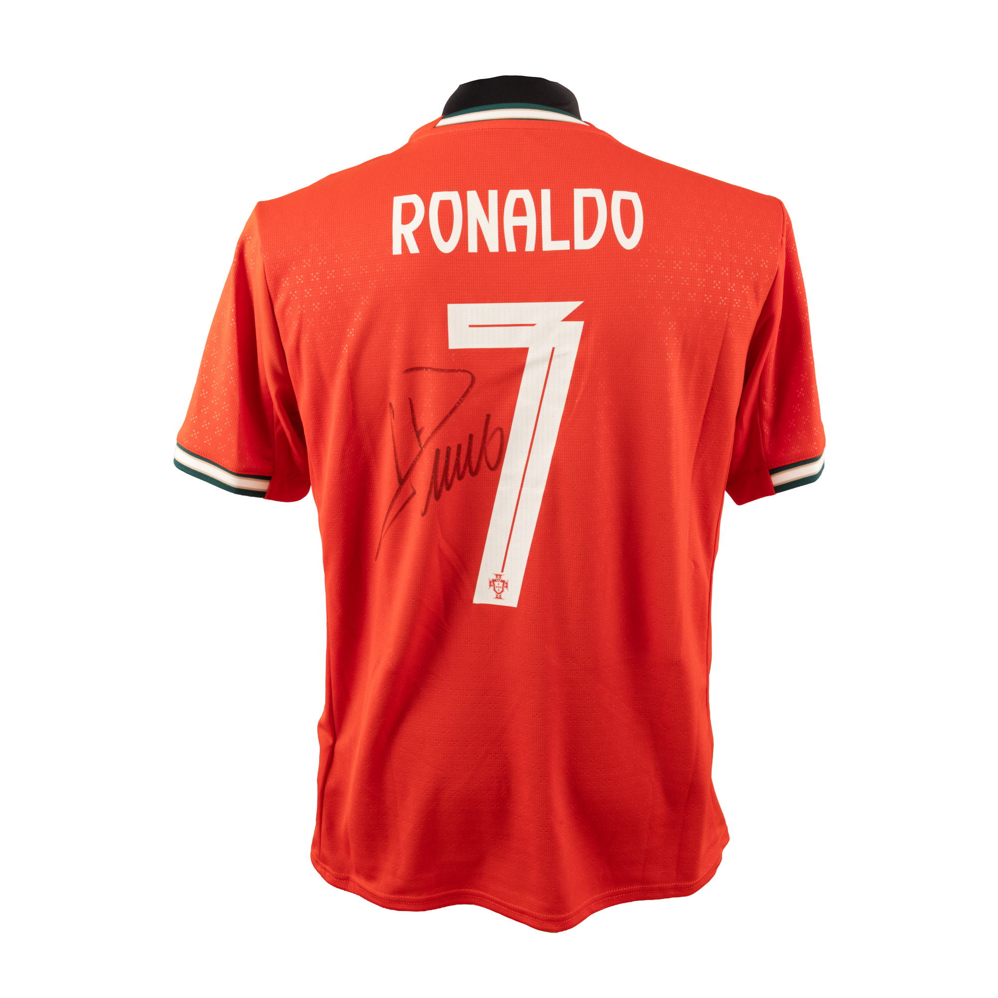 Portugal national team shirt, with Cristiano Ronaldo's holographic signature, accompanied by a certificate of authenticity