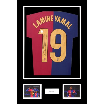 Framed F.C. Barcelona T-shirt, with Lamine Yamal's holographic signature