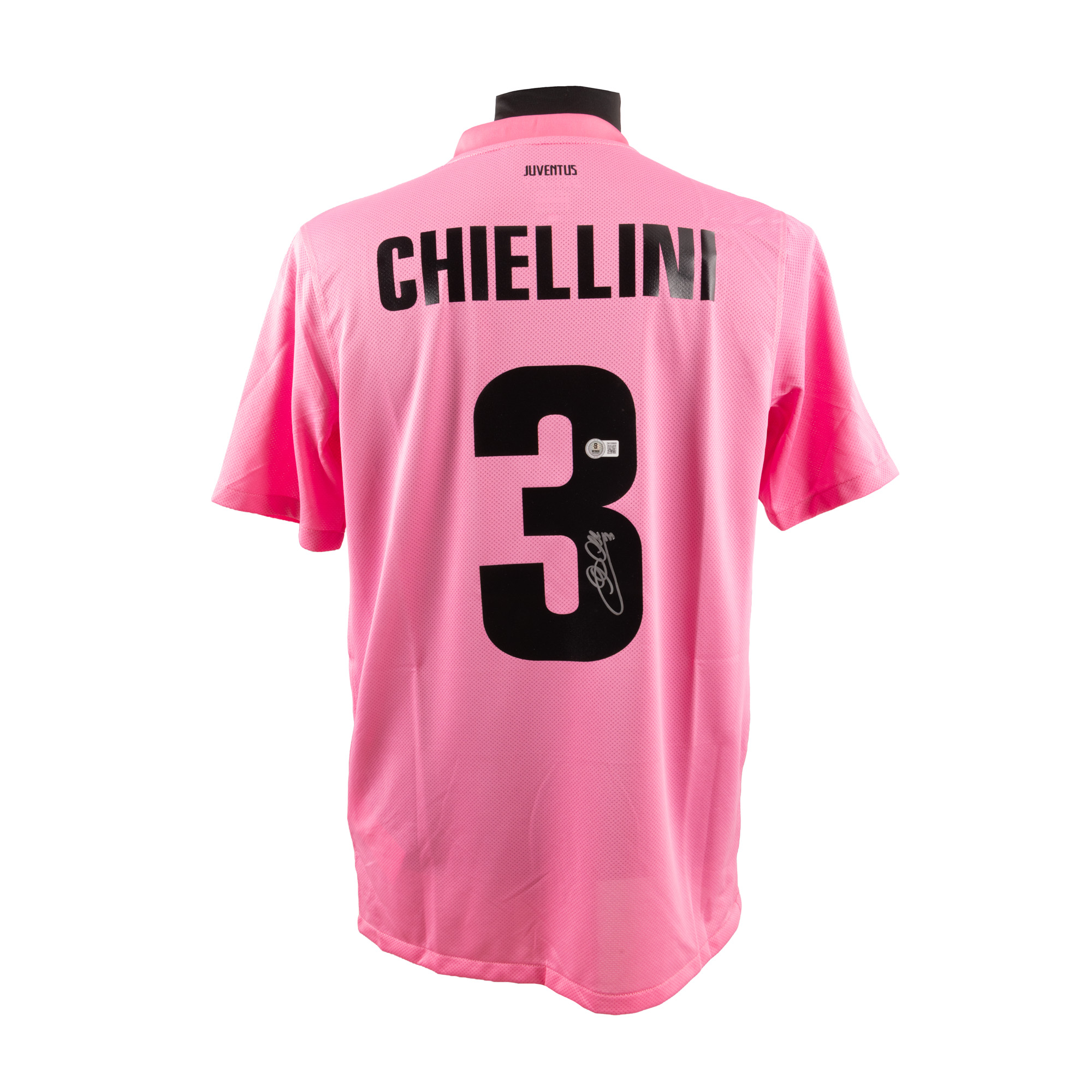 Tricou Juventus, cu semnătura olografă a lui Giorgio Chiellini, înrămat