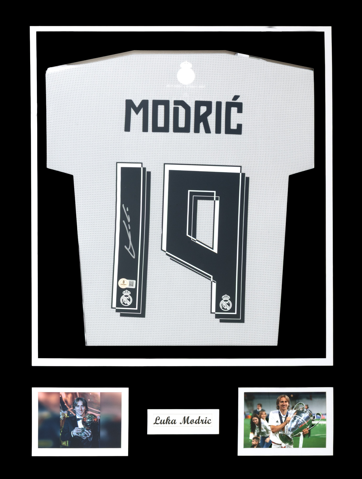 Tricou Real Madrid, cu semnătura olografă a lui Luka Modric, înrămat