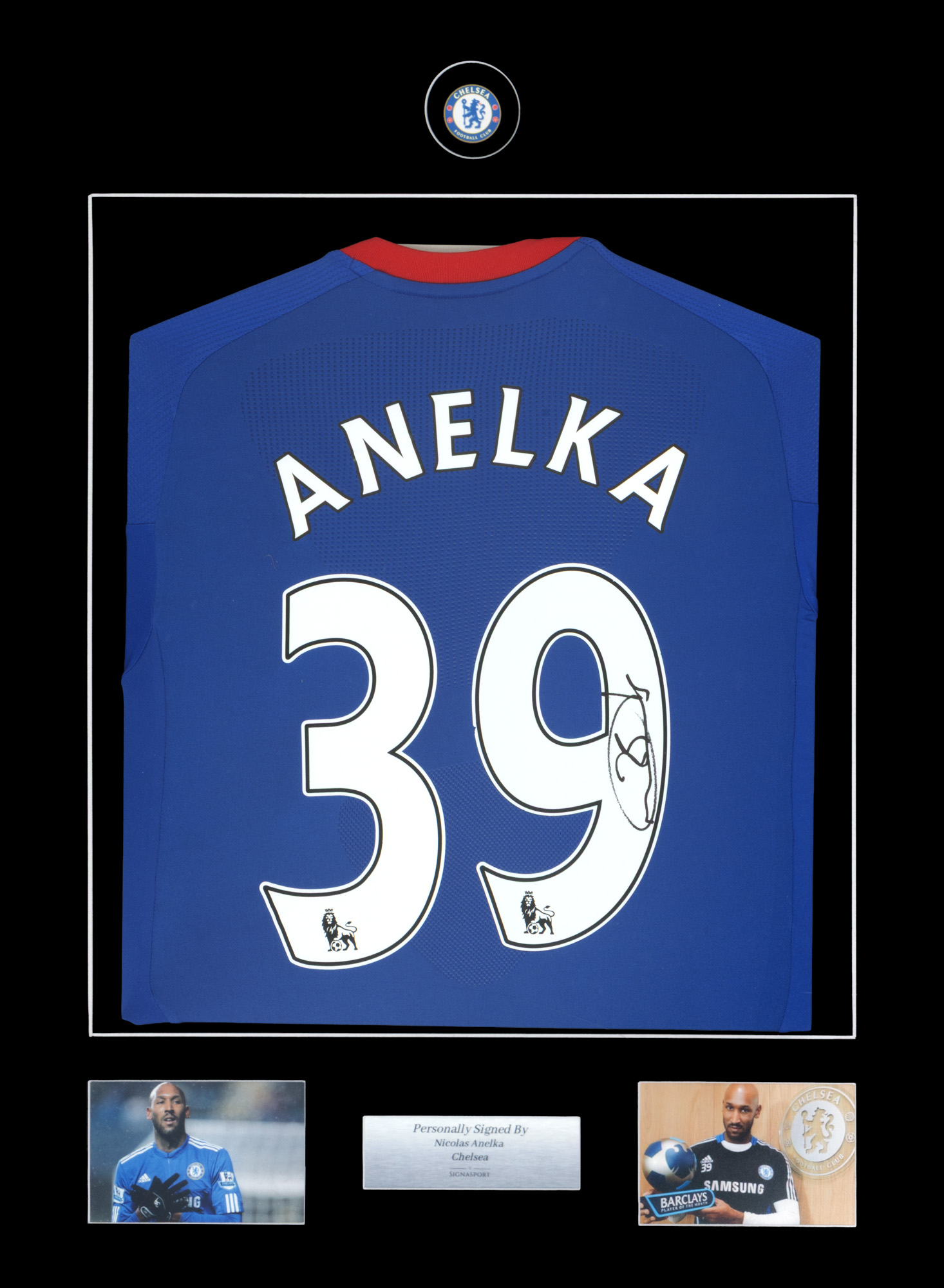 Tricou F.C. Chelsea, cu semnătura olografă a lui Nicolas Anelka, înrămat