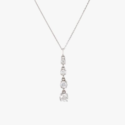 White gold chain with diamond-decorated pendant