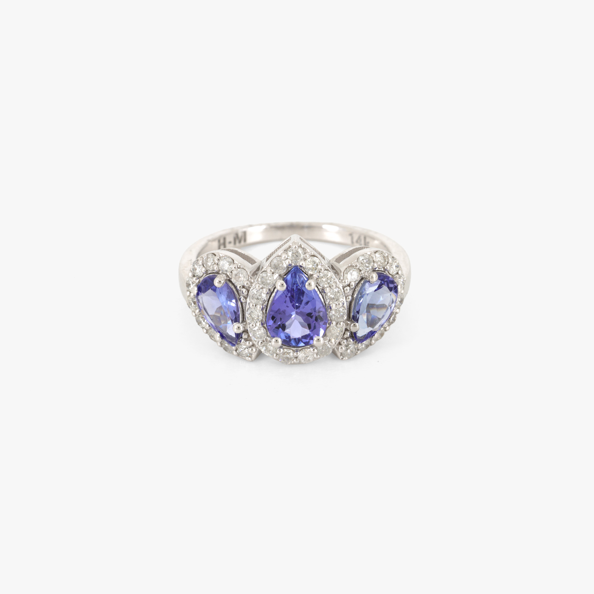 Inel din aur alb, decorat cu tanzanite și diamante, însoțit de certificat gemologic AIG