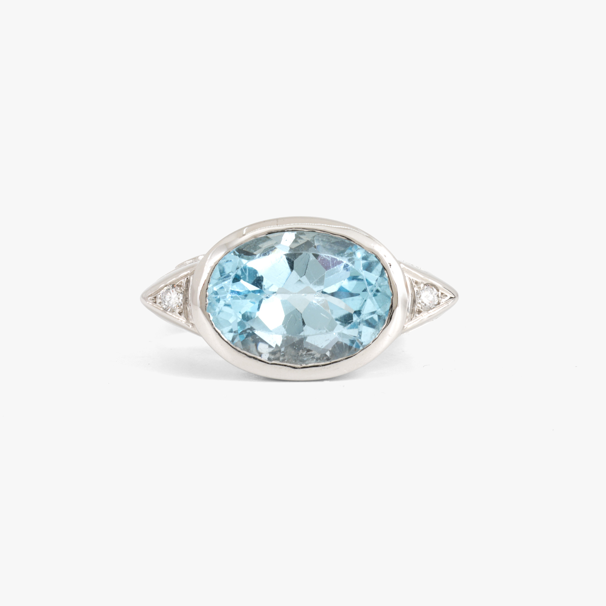 Inel din aur alb, decorat cu topaz si diamante