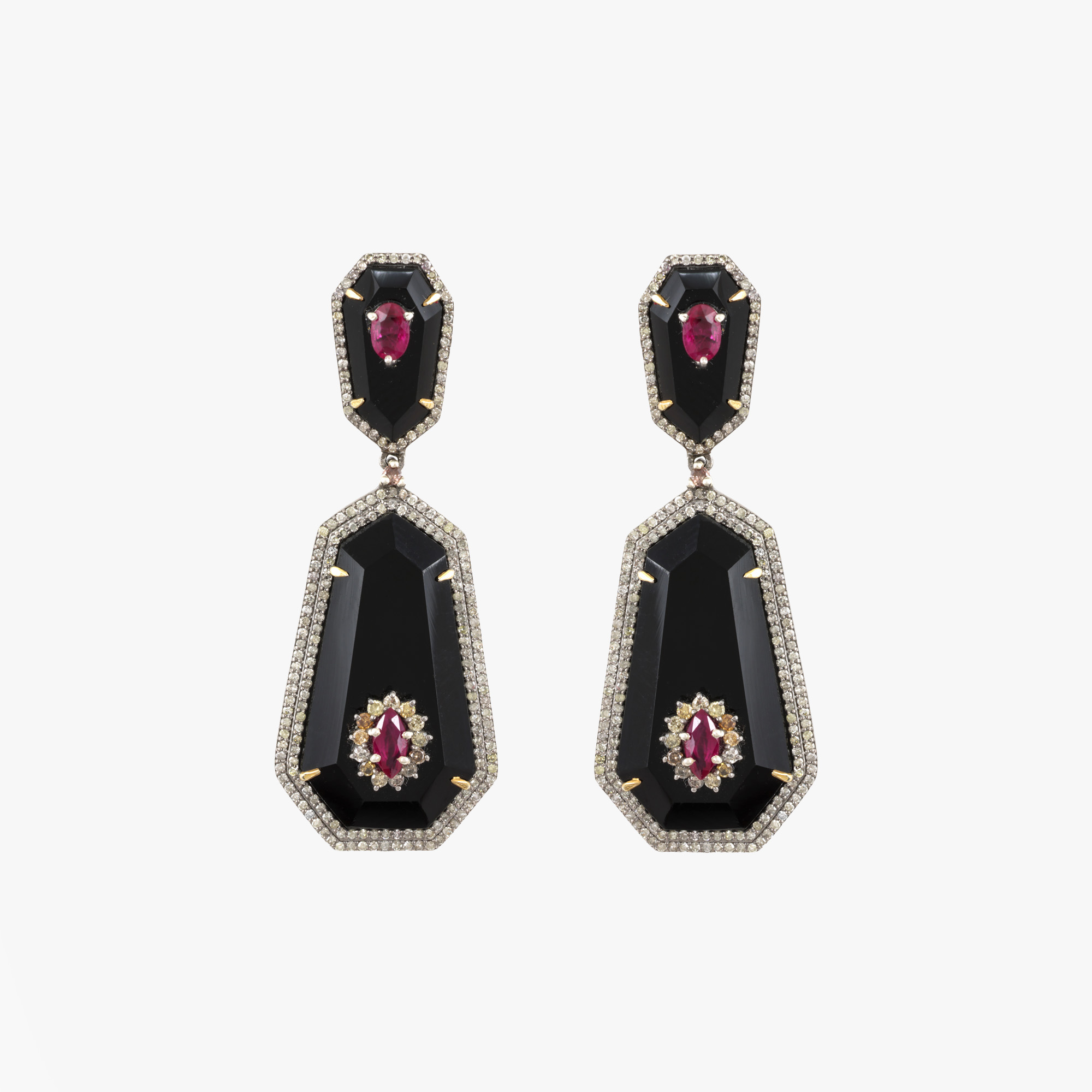 Pair of silver earrings, decorated with onyx, rubies and diamonds