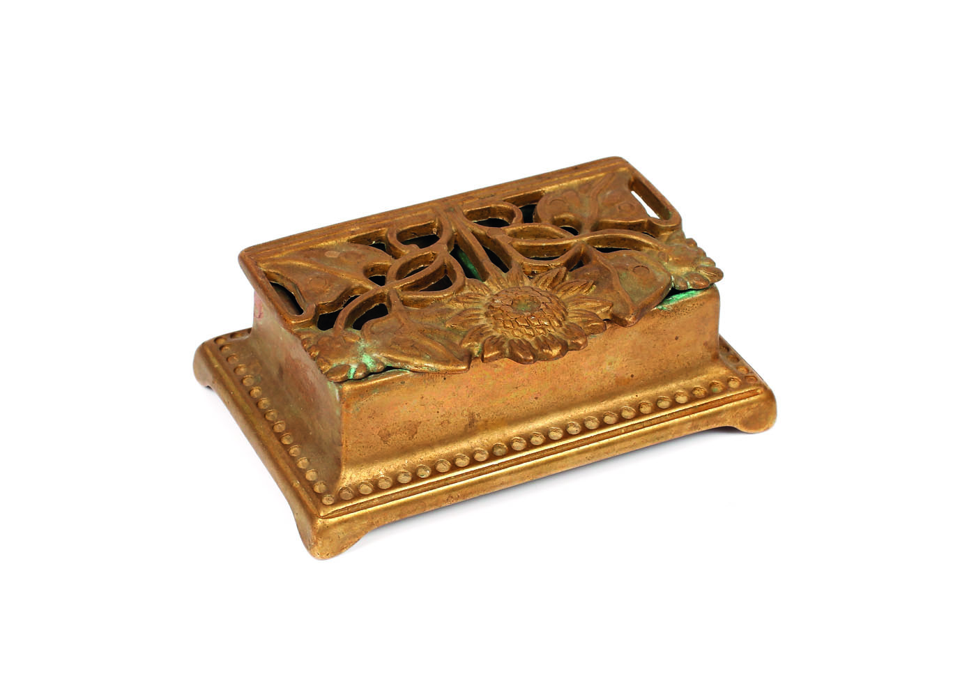 Cutie decorată cu elemente de inspirație Art Nouveau, pentru birou, cca. 1900