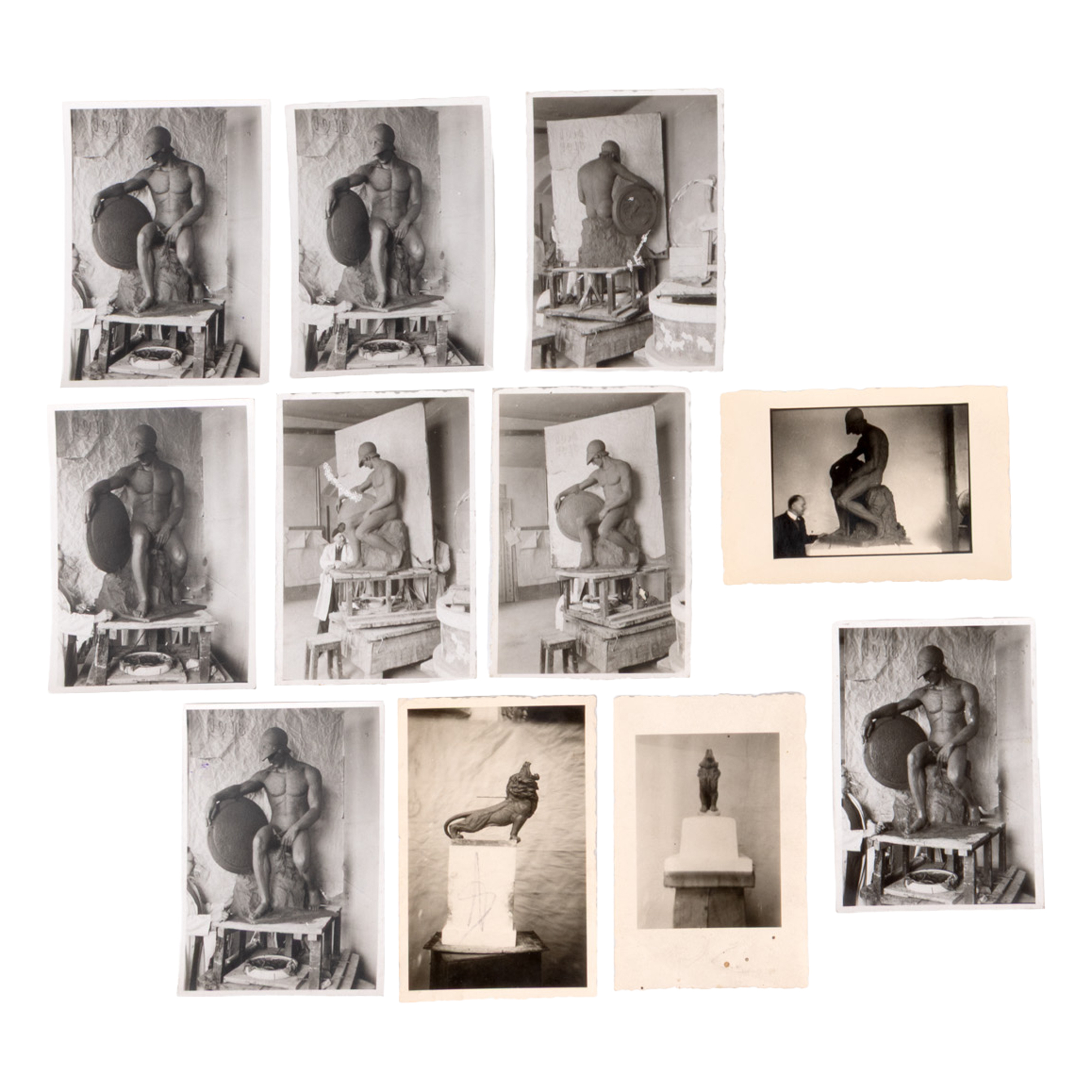 Lot format din 11 fotografii ilustrând două lucrări de Emil W. Becker, Bărbat cu discul și Leul rănit, atelier fotografic M. Bilinsky, București, perioada interbelică, provin din arhiva personală a artistului