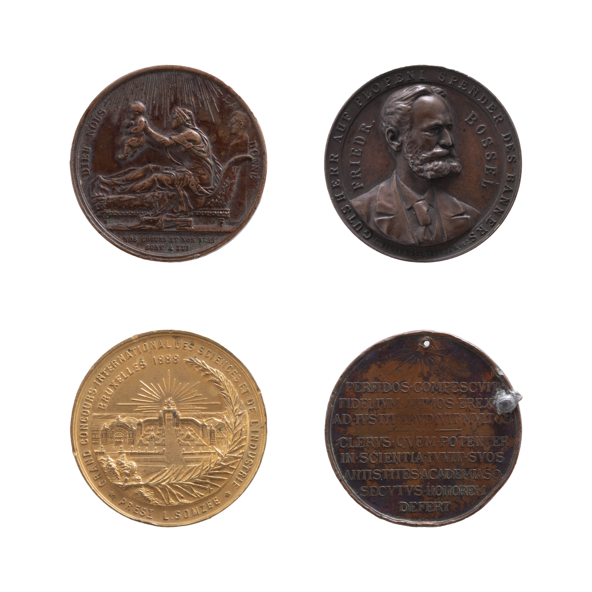 Lot format din medalie ”Michal Nowodworski”, cca. 1853, medalie ”Leopold al II-lea, Regele Belgiei - Marele concurs internațional de științe și industrie”, gravor Antoine Fisch, 1888, medalie ”Sfințirea steagului Uniunii Cântăreților Germani din România”, gravor Carol Storck, 1894, și medalie ”Nașterea Ducelui de Bordeaux”, gravor Raymond Gayrard, cca. 1820