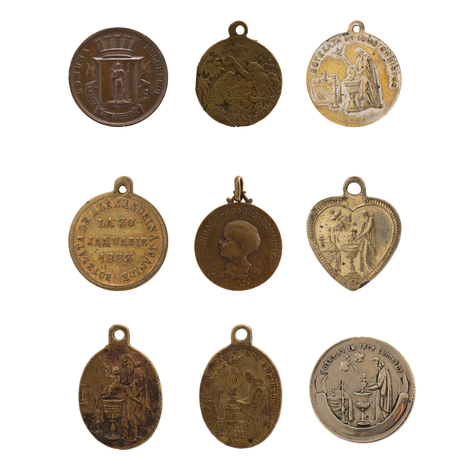 Colecție de mărturii de botez formată din mărturie de botez a Principelui Carol, 1893, mărturie de botez a Ștefanei Maria M. Solacolu, 1933, mărturie de botez a Mariei Ciuflea, 1883, mărturie de botez a lui Constantin Mircea Djuvara, 1886, mărturie de botez 1887, mărturie de botez 1896, mărturie de botez masonică 1884 și mărțișor ”Mihai I Regele Românilor”, gravor Constantin Kristescu, cca. 1927, și încă o mărturie de botez