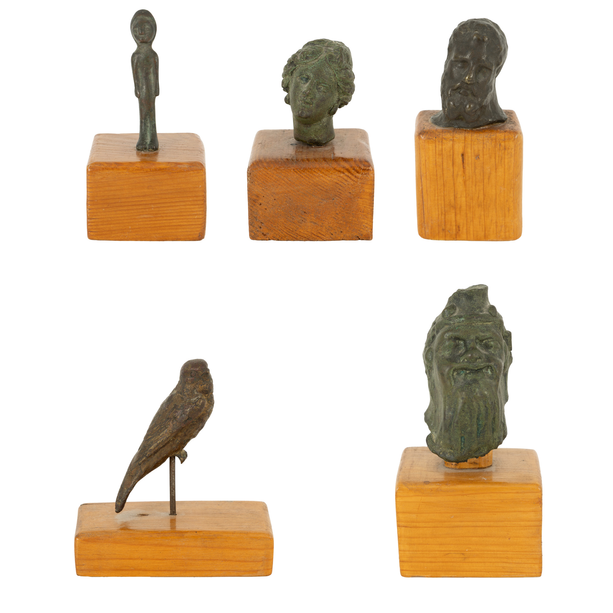 Lot format din cinci reproduceri moderne de statuete antice de factură greco-romană (capul lui Dionysos, capul unui filosof, capul Afroditei, statuetă votivă greacă, acvilă)
