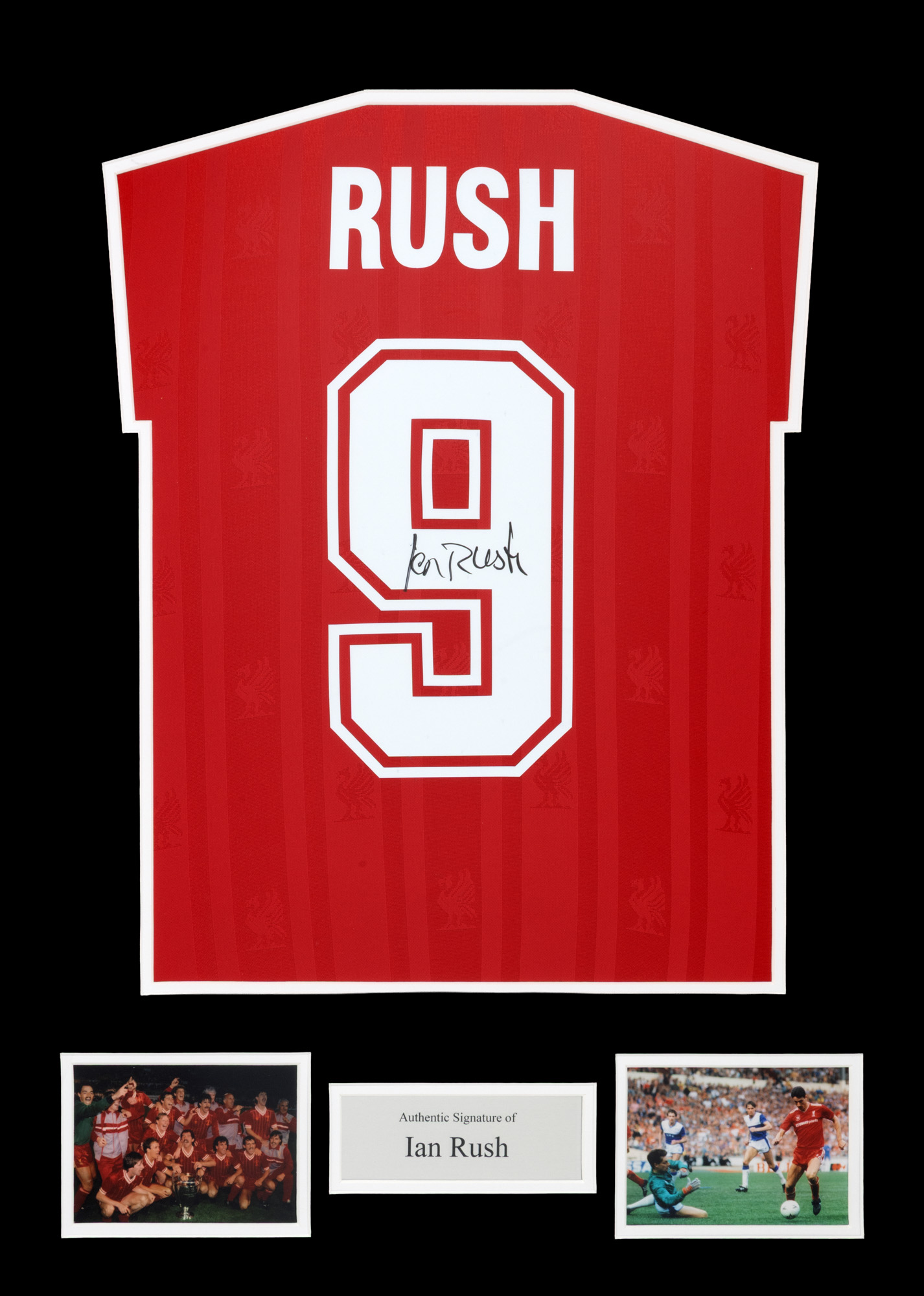 Tricou F.C. Liverpool, cu semnătura olografă a lui Ian Rush, înrămat