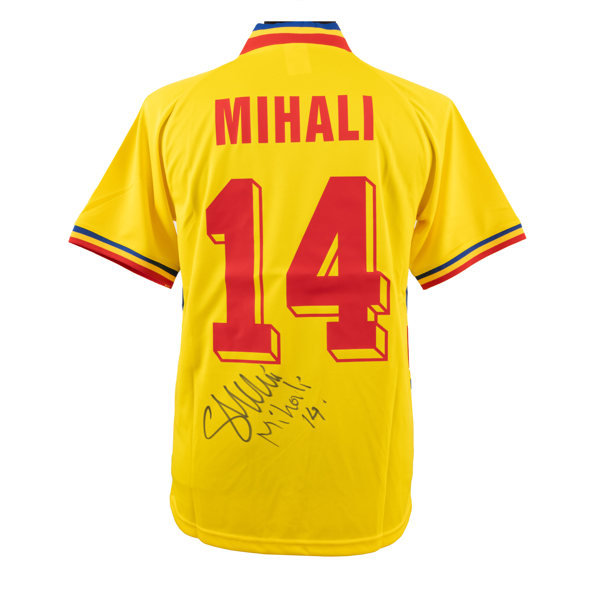 Tricou al echipei naționale a României, cu semnătura olografă a lui Gheorghe Mihali, înrămat