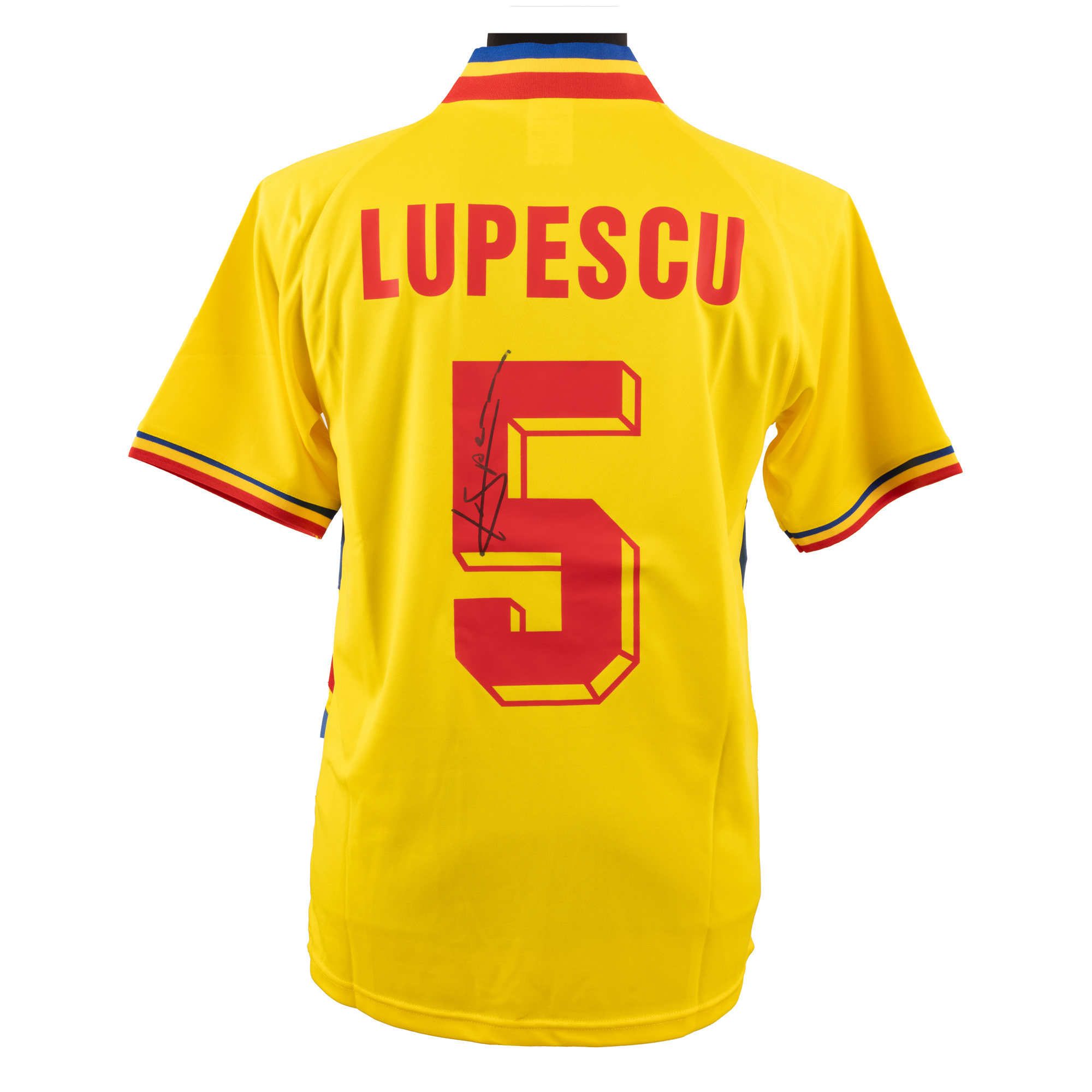 Tricou al echipei naționale a României, cu semnătura olografă a lui Ionuț Lupescu, înrămat