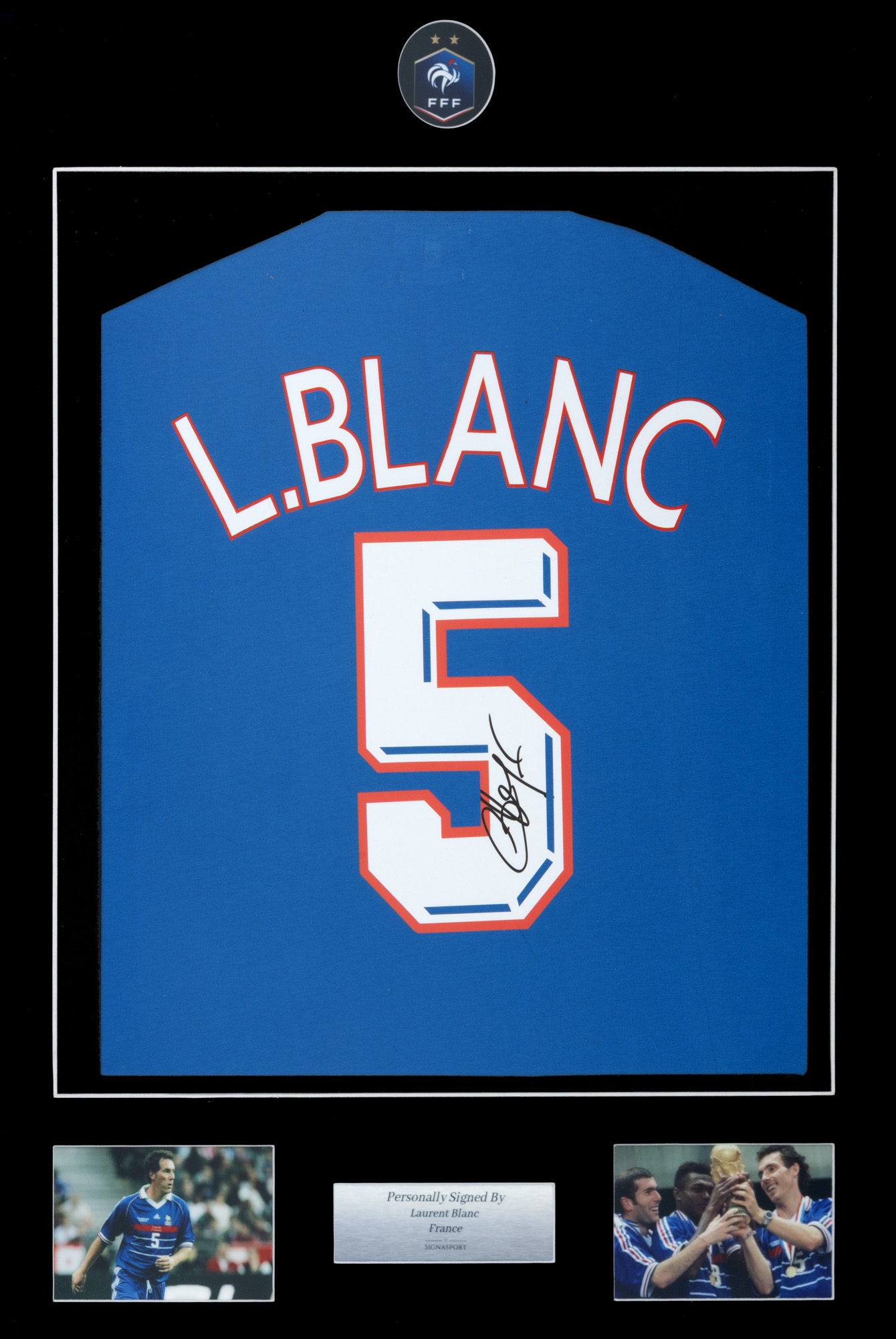 Framed T-shirt of the French national team, with the handwritten signature of Laurent Blanc