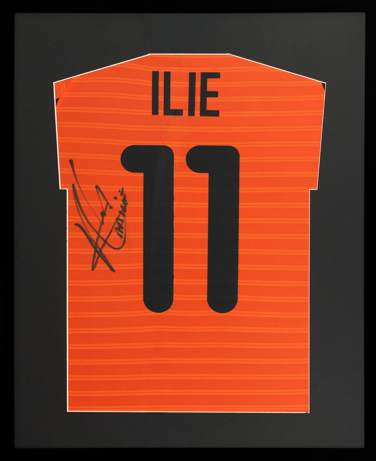Tricou F.C. Valencia, cu semnătura olografă a lui Adrian Ilie, înrămat