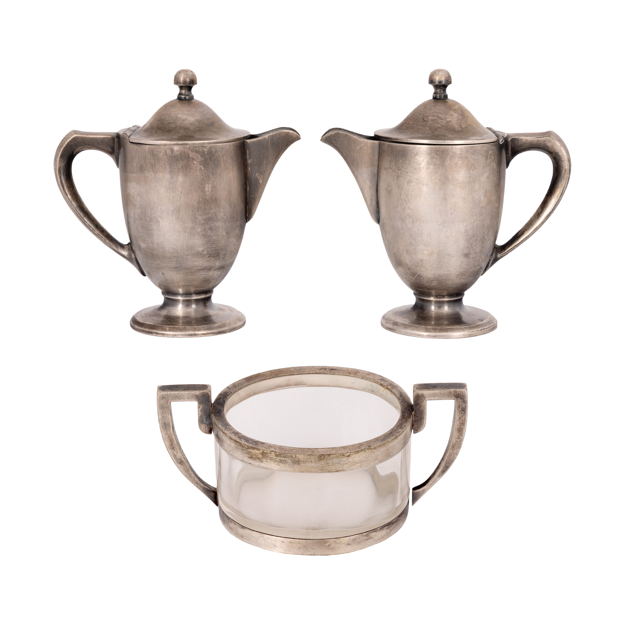 Lot format din recipiente pentru apă și vin, folosite în ritul romano-catolic, atelier Wellner, sec. XX, au aparținut preotului greco-catolic Anton Moisin