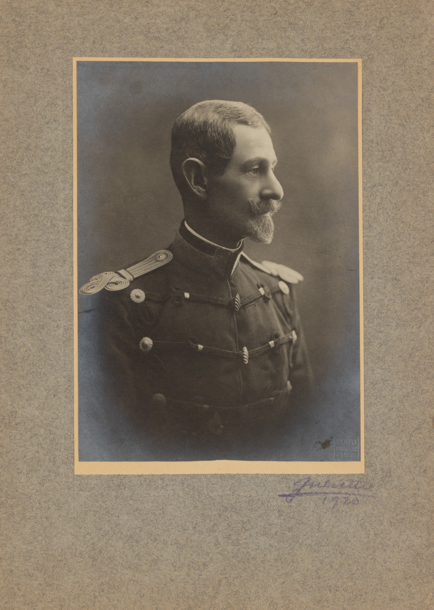 Photograph illustrating Marshal Alexandru Averescu, Julietta studio, Bucharest, 1920