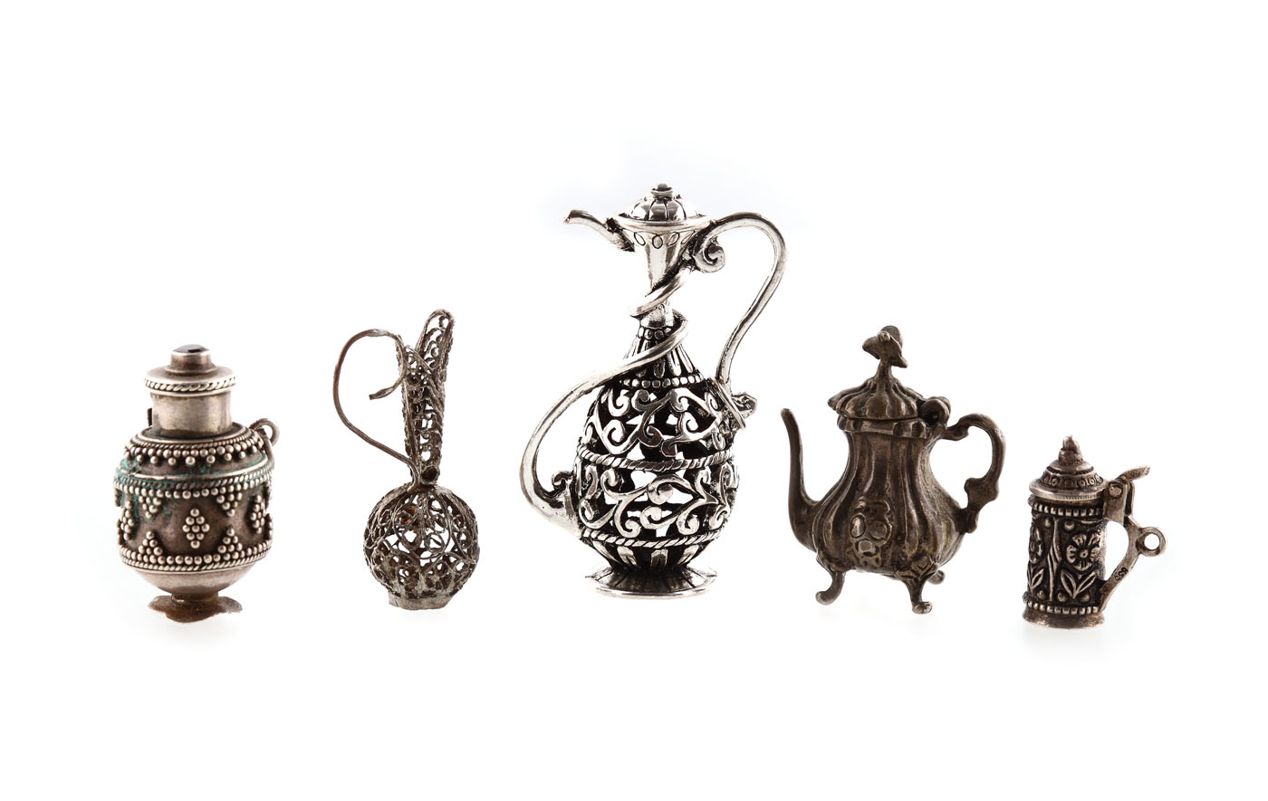 Colecție de 5 recipiente miniaturale din argint (carafe, ceainic)