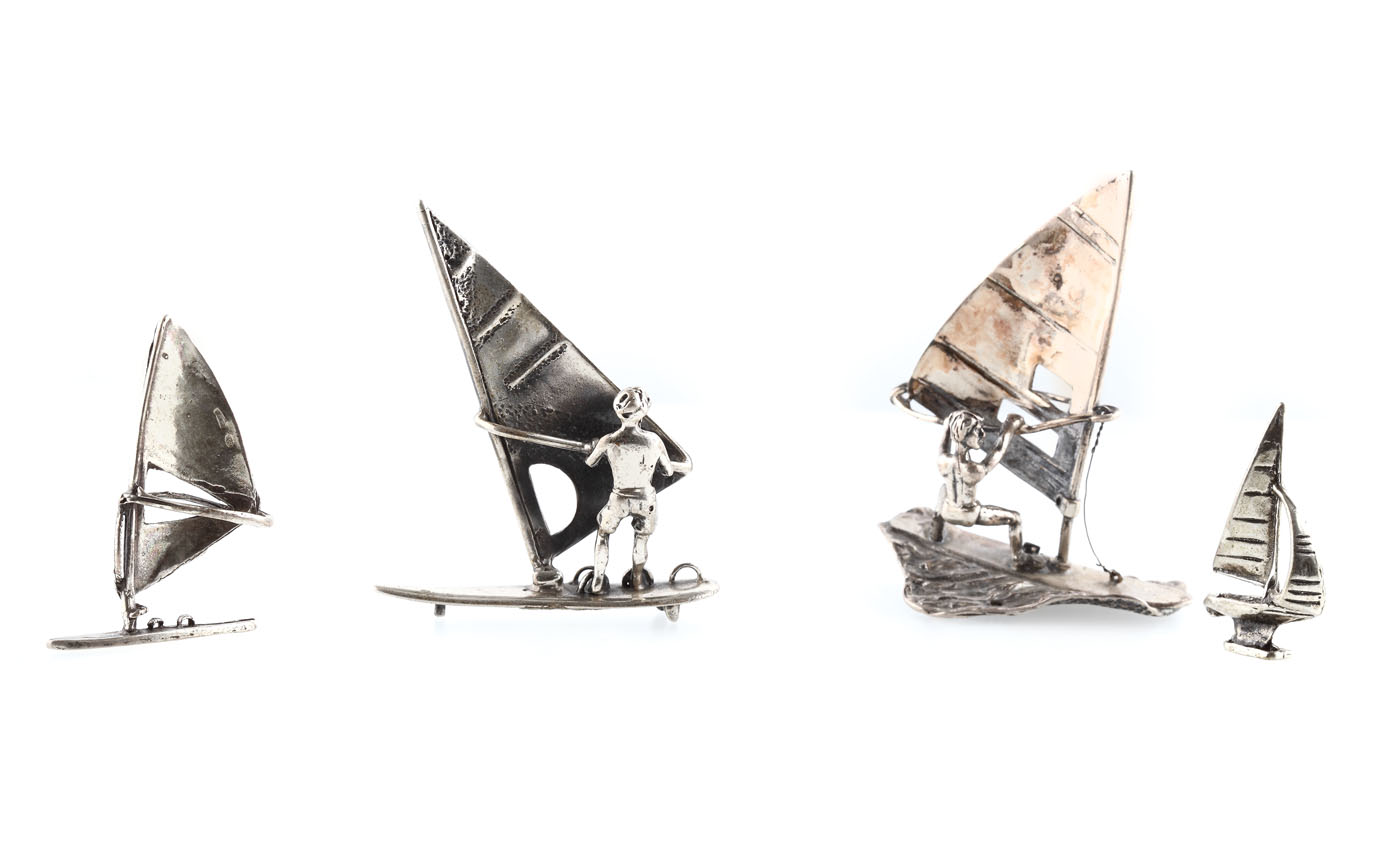 Rară colecție de 4 miniaturi din argint, pe tema windsurfing-ului