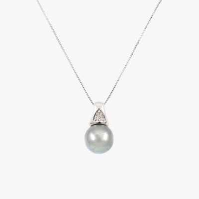 White gold chain with Tahitian pearl and diamond pendant
